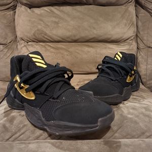 Adidas Harden Vol 4 Size 9